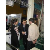Представитель компании Lisec ведет переговоры на выставке СтройСиб 2009 